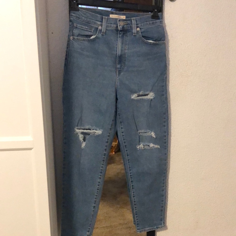 Levi’s Women's Blue Distressed Jeans